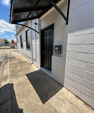 2nd image of 300 E Taft St #B