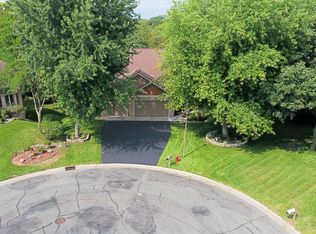 17465 Juneberry Ct, Lakeville, MN 55044