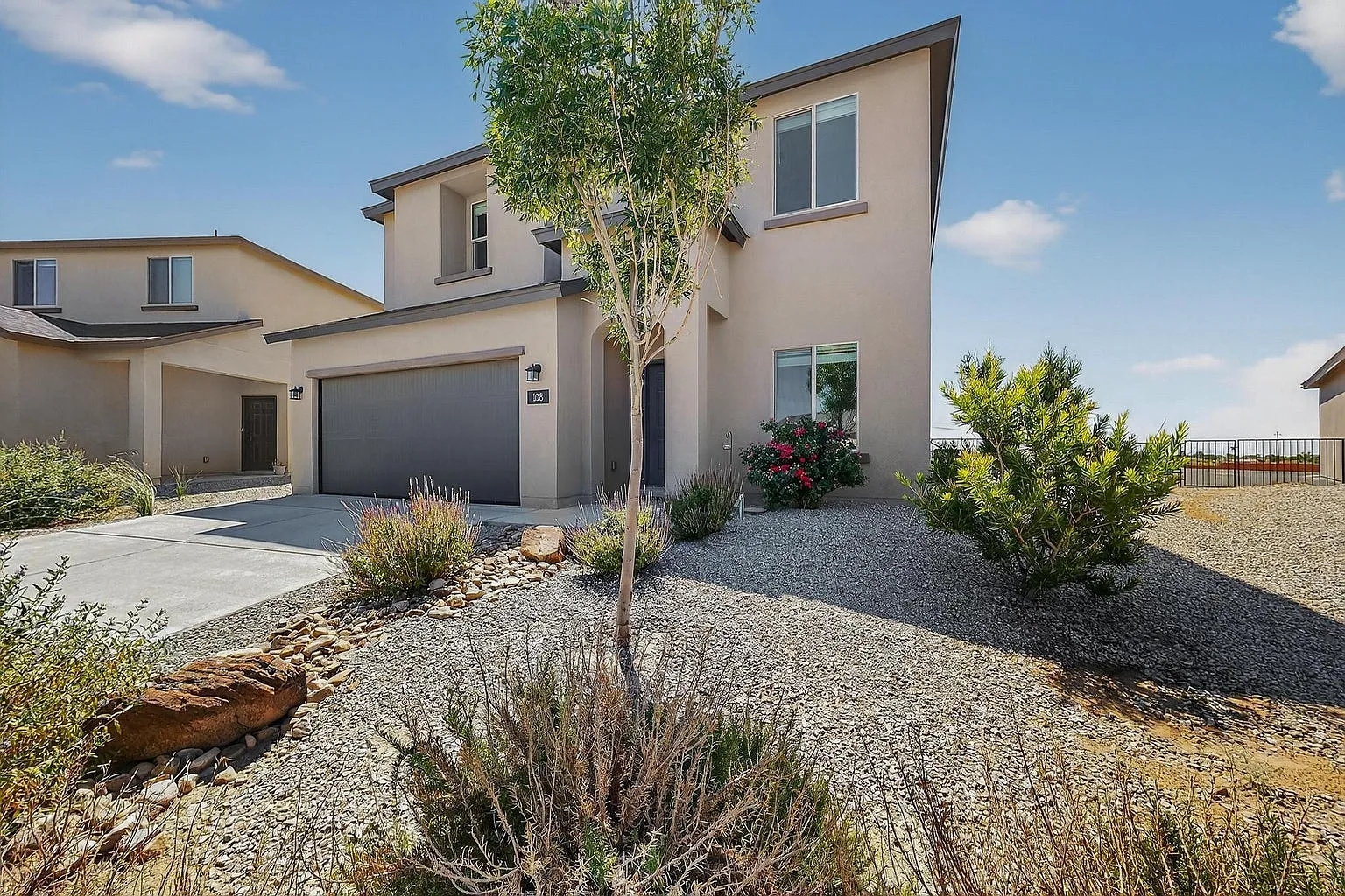 4 bed, 2475 sqft, $2,800 — Photo 4