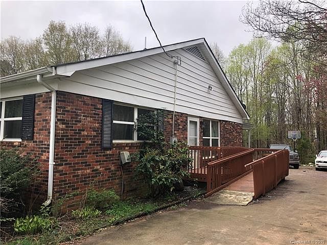 2nd image of 1283 Bradford Heights Rd