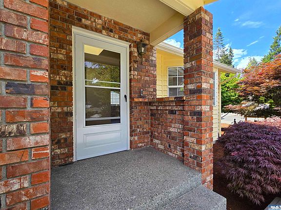 4th image of 102 Kelsey Ct