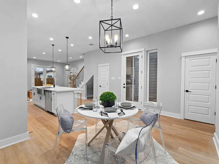 4210 McKinley St — Photo 4