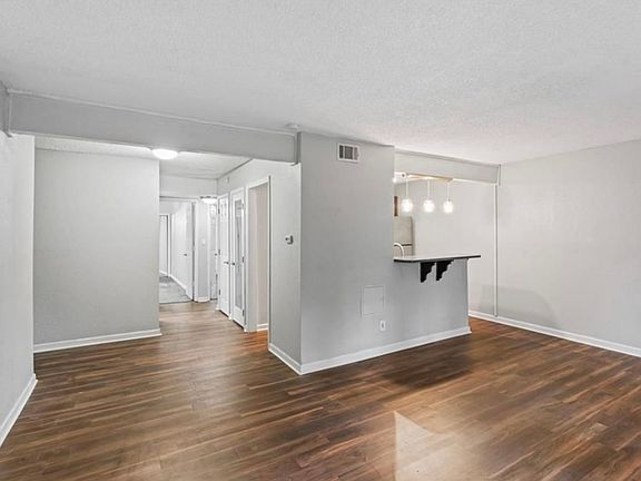 5th image of 4727 Jarboe St APT 52