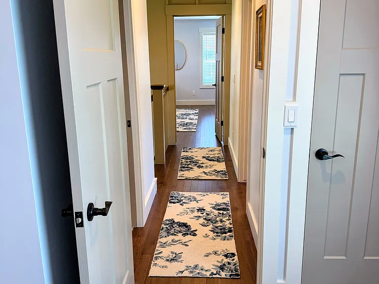 105 W Elizabeth St — Photo 29