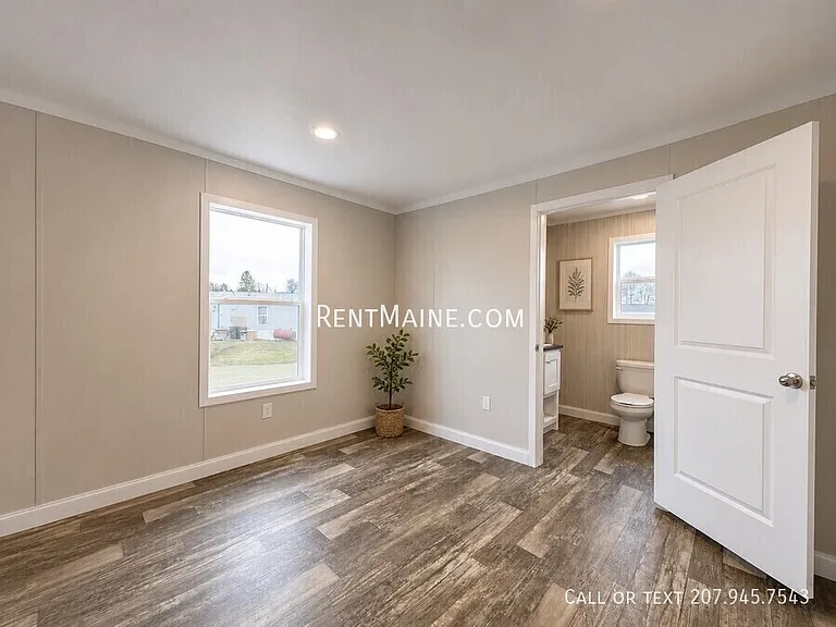 131 D St — Photo 3