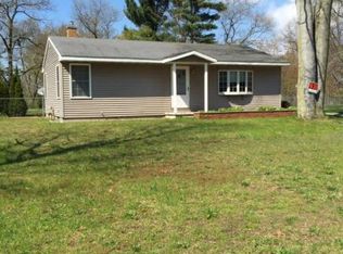 1146 Sunset Ln, Norton Shores, MI 49444