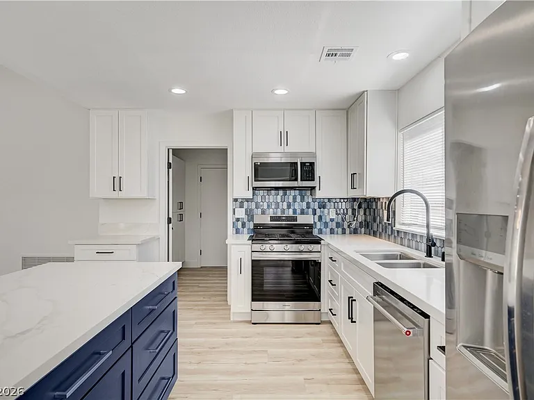 10000 Woodhouse Dr — Photo 8