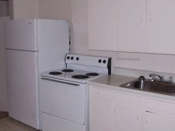 902 25th St, Anacortes, WA 98221