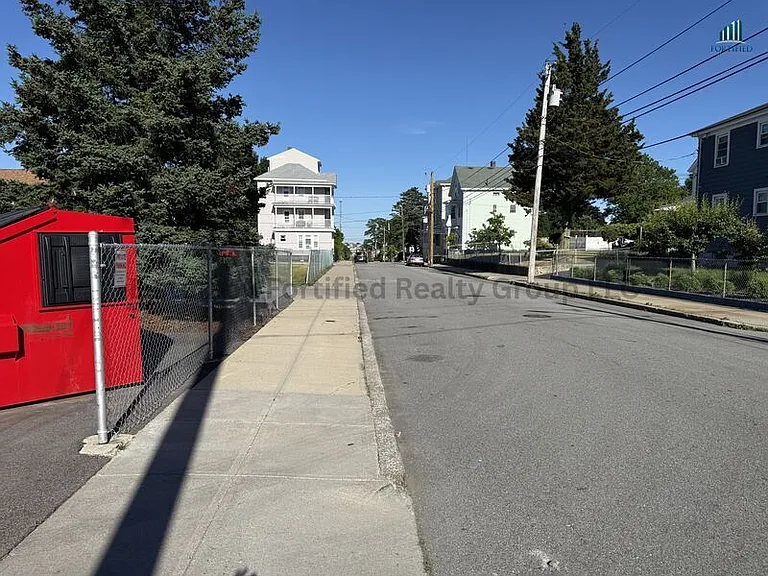 340 Buffinton St #5 — Photo 12
