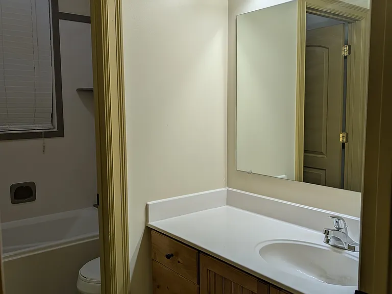1435 E Canberra Dr — Photo 4