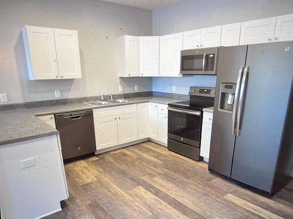 3rd image of 610 W Dodson St #2