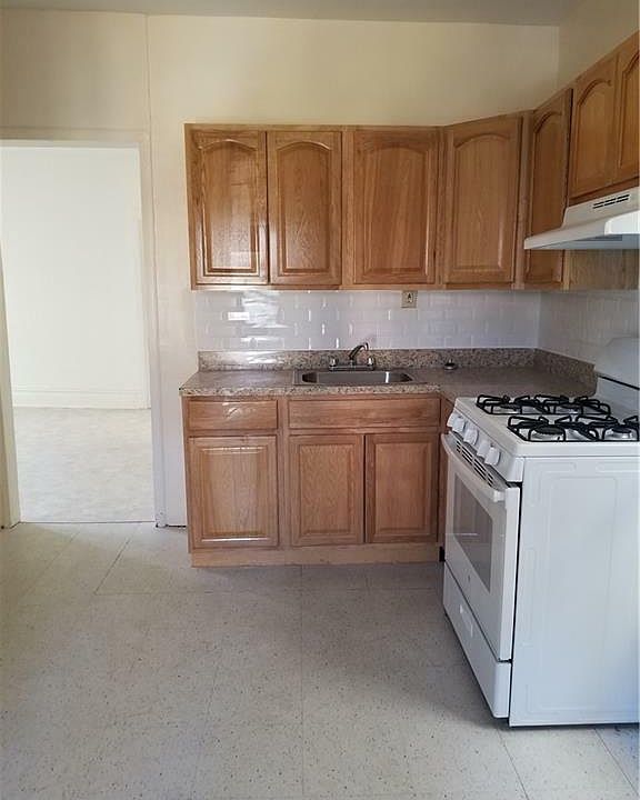 1st image of 1361 Arnow Ave Floor 2