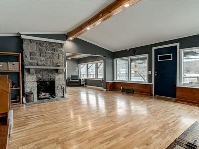 812 Lake Forest Dr, Bonner Springs, KS, 66012