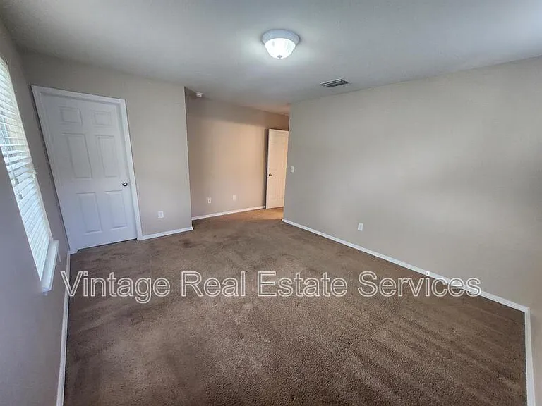 4721 Chatterton Way — Photo 16