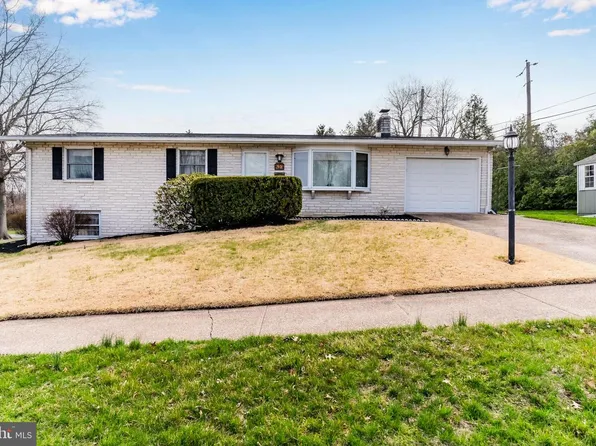 523 Hastings Dr, Harrisburg, PA 17109