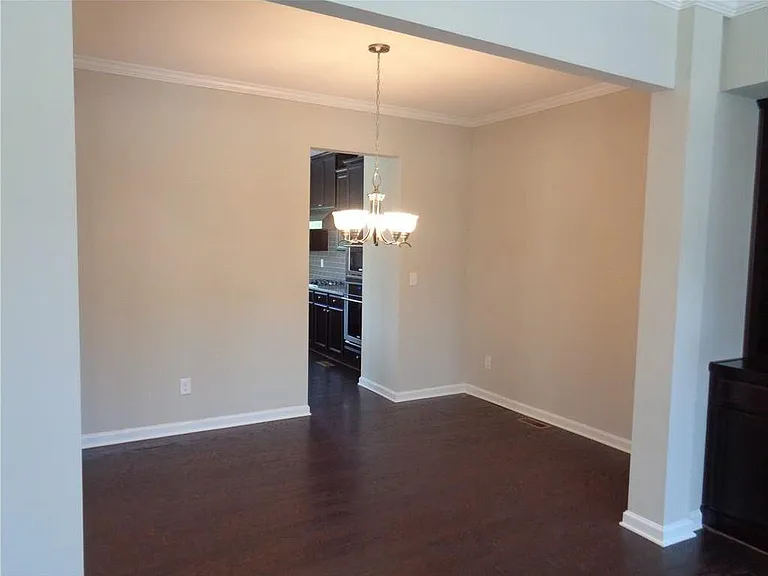 661 Sunset Park Dr — Photo 7