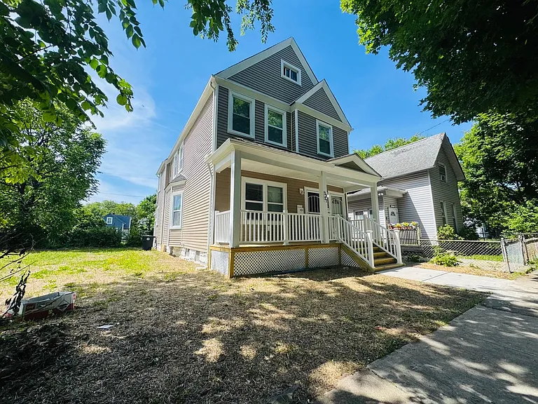 3237 Seymour Ave — Photo 3