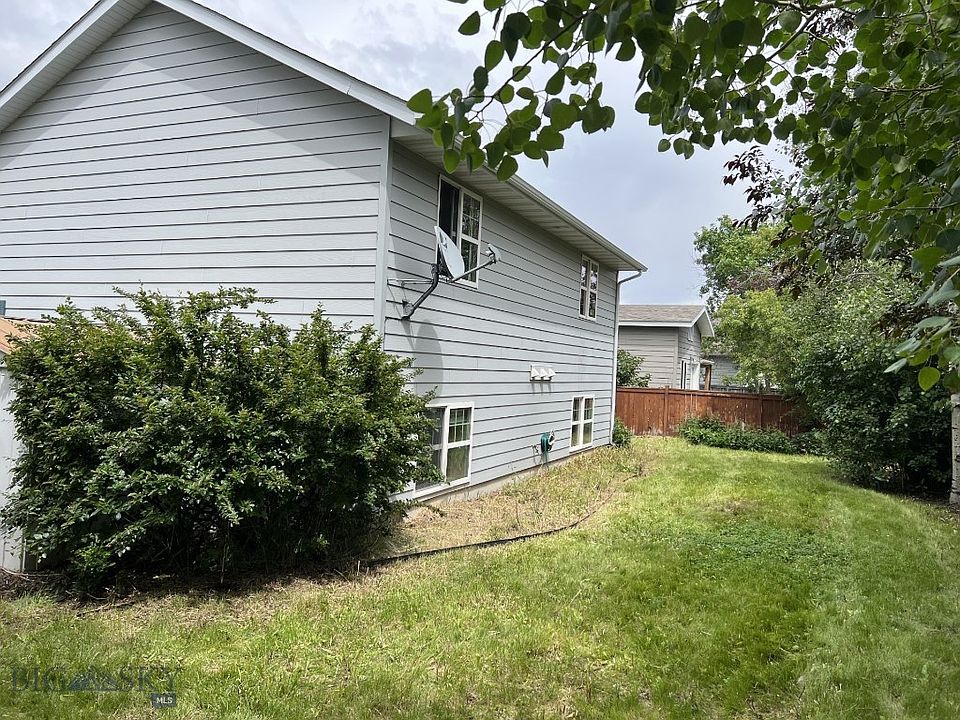 2nd image of 2622 Lily Dr