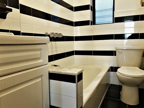 3rd image of 2698 Bailey Ave APT C11