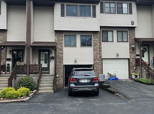 208 Village Ct, Kingston, NY 12401
