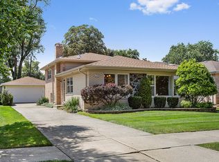 5729 W 89th Pl, Oak Lawn, IL 60453