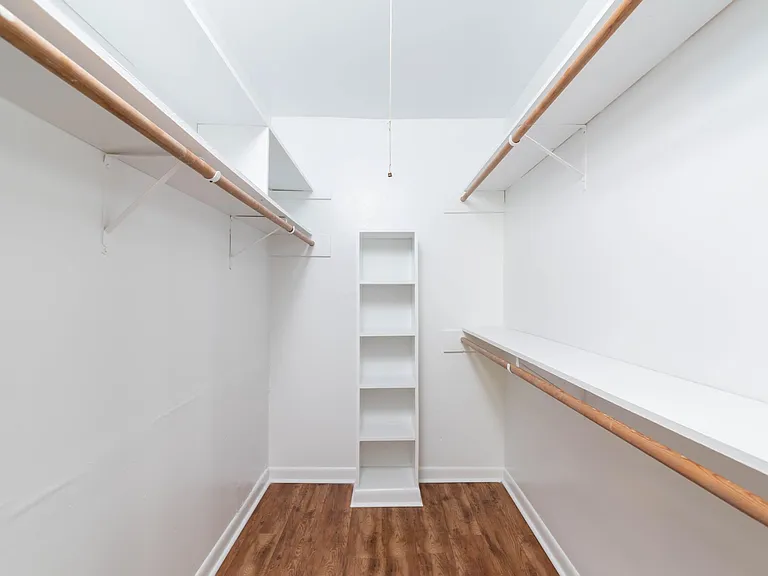 203 E Bowie St #2 — Photo 10