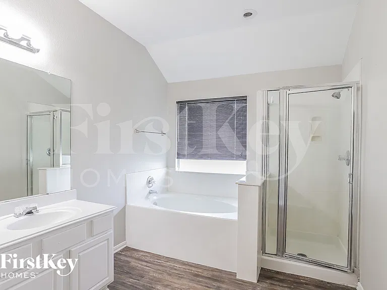 16318 Autumn Leigh Dr — Photo 10