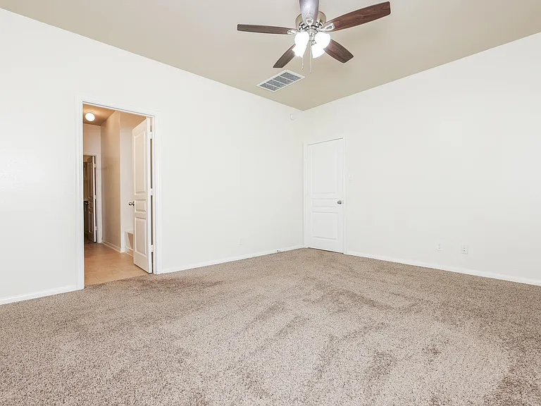 8114 Malago Point Dr — Photo 10