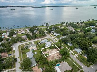 151 Orangewood Dr, Dunedin, FL 34698