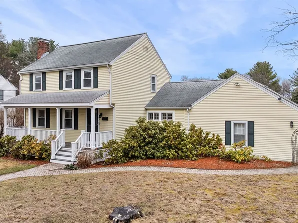 43 Wakefield St, Reading, MA 01867