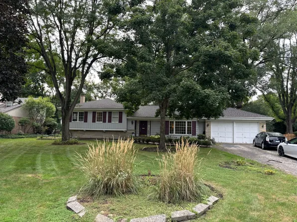 1116 Woodview Rd, Burr Ridge, IL 60527