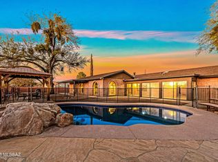 8240 S Wentworth Rd, Tucson, AZ 85747