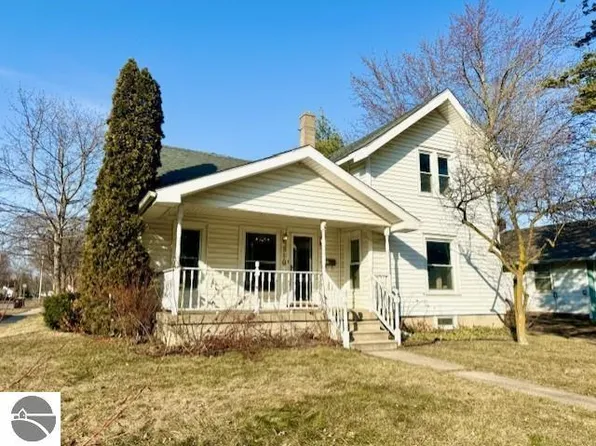 910 W Superior St, Alma, MI 48801