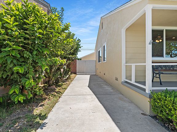 3rd image of 3706 Gondar Ave