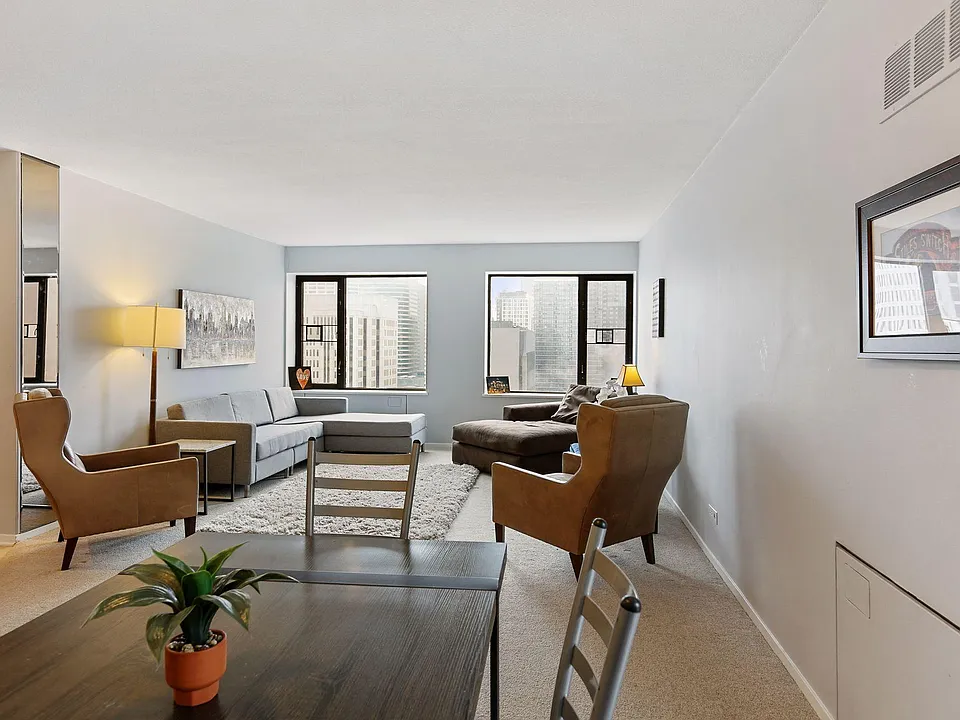 19 S 1st St #B2207