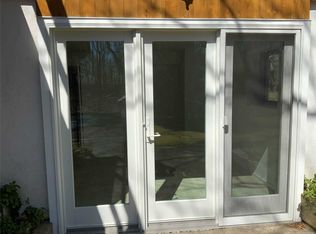 17 Bettina Ct, Hampton Bays, NY 11946