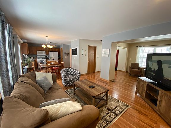 3rd image of 1905 Tallmeadow Dr