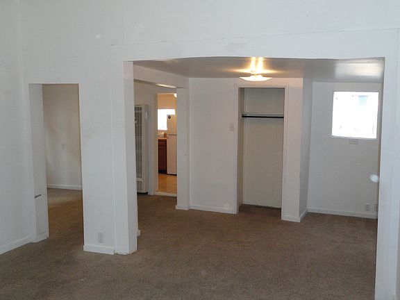 3rd image of 428 W 3rd St