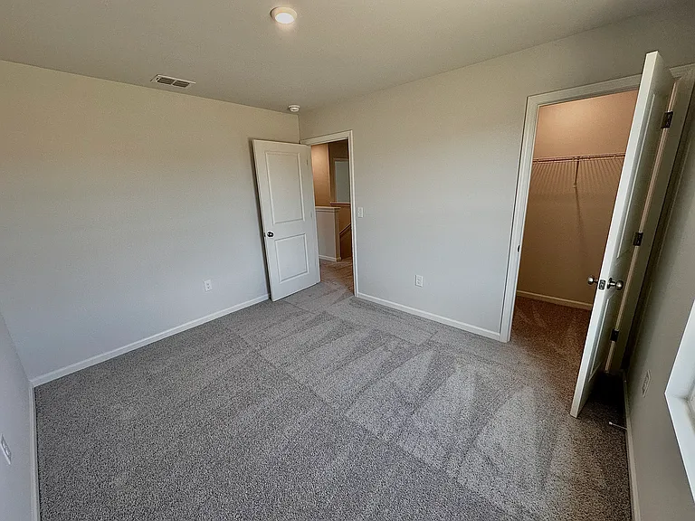 308 London Ct — Photo 24