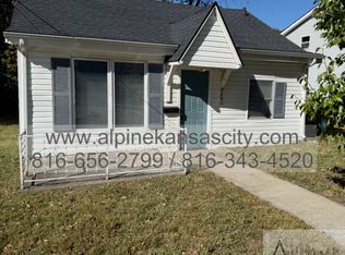 424 N Prairie St, Liberty, MO 64068