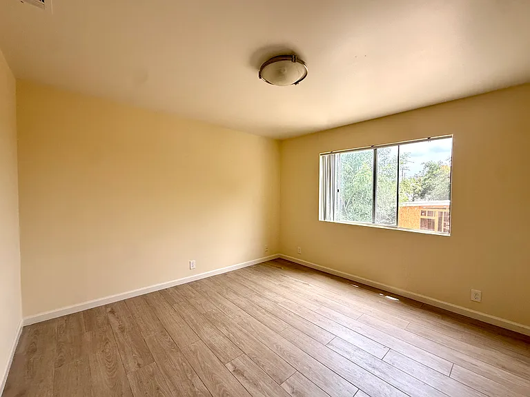 908 S Gladys Ave #D — Photo 10