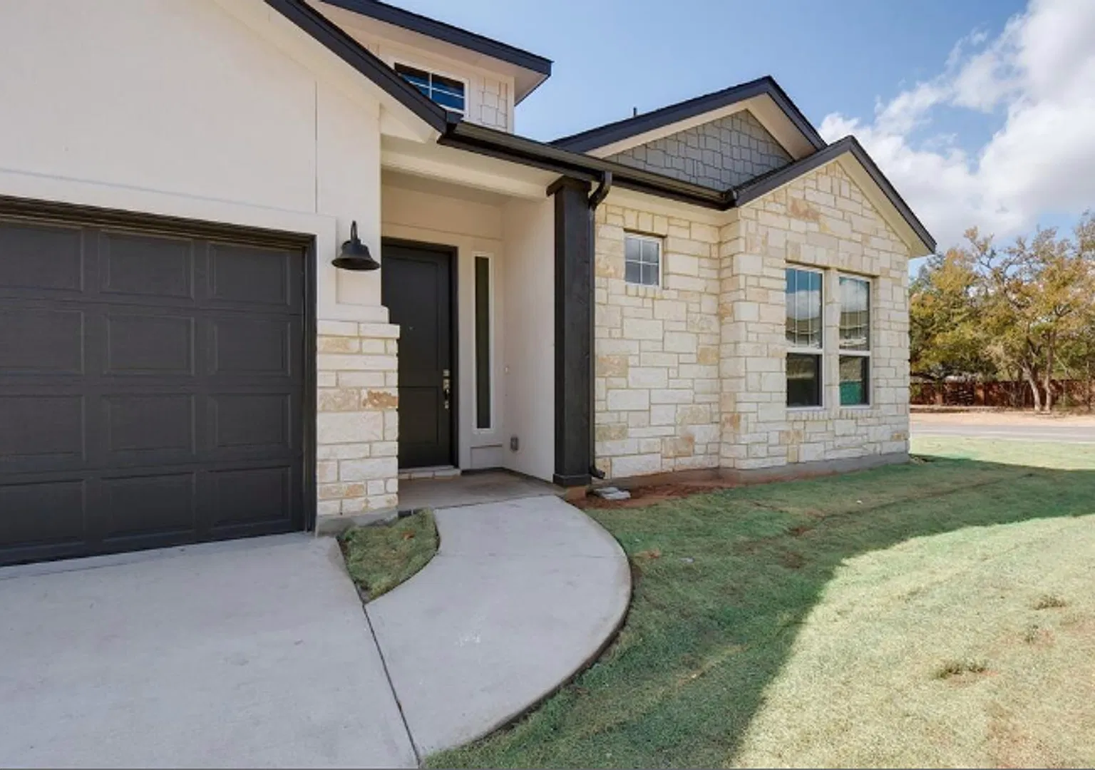 112 Revere Dr, Kyle, TX 78640 — Photo 2