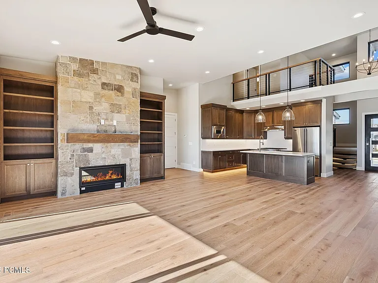 1021 W Vissen Way #67 — Photo 5