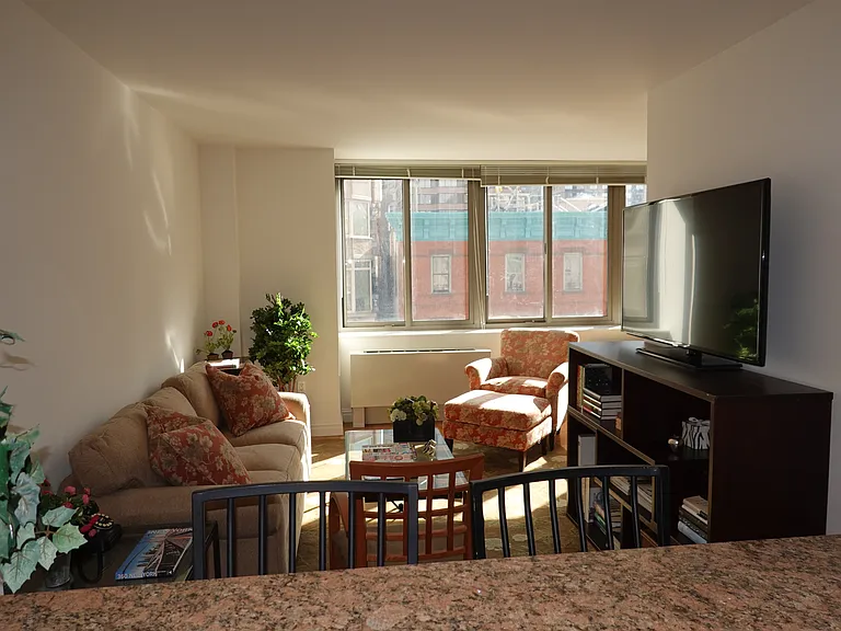 1500 Lexington Ave #11F — Photo 1