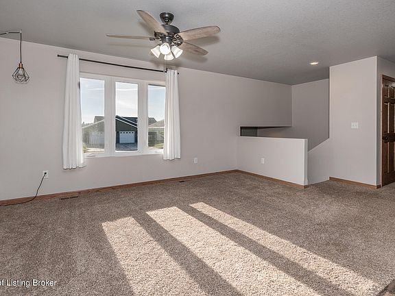 5th image of 3507 Lyons Ave