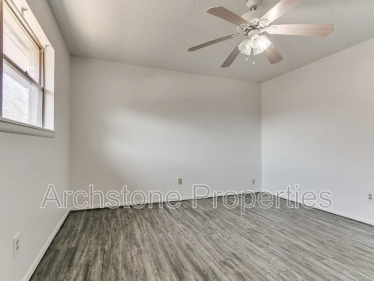 4508 NW 26th St — Photo 46