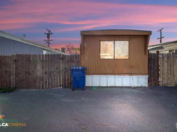 201 McCord Ave Space 32, Bakersfield, CA 93308