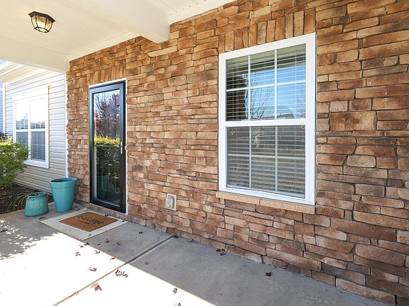2nd image of 1512 Sunflower Field Pl