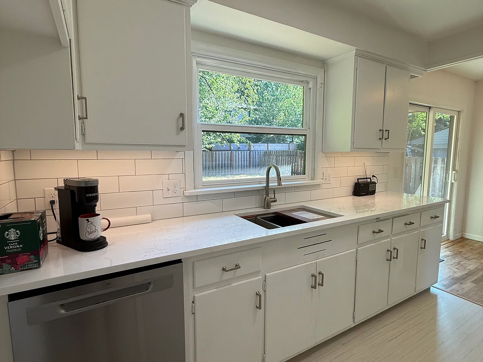 2 bed, 728 sqft, $3,250 — Photo 2