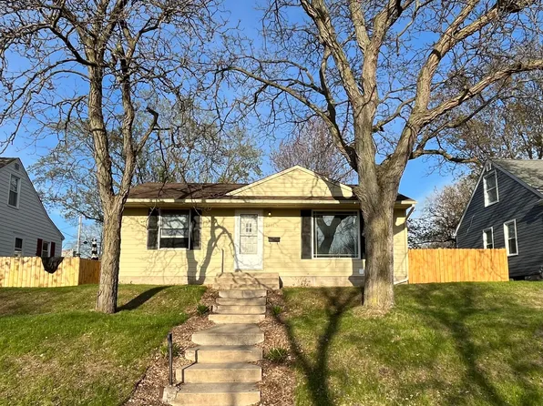2811 Quebec Ave S, Saint Louis Park, MN 55426